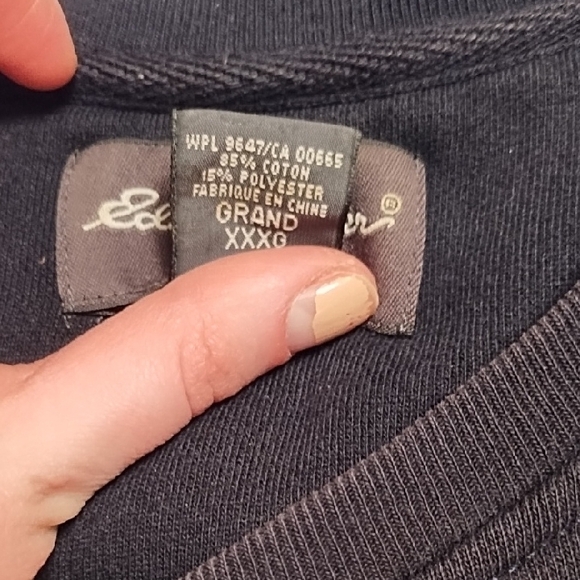 Eddie Bauer Men's Navy Crewneck Sweater - Picture 3 of 7